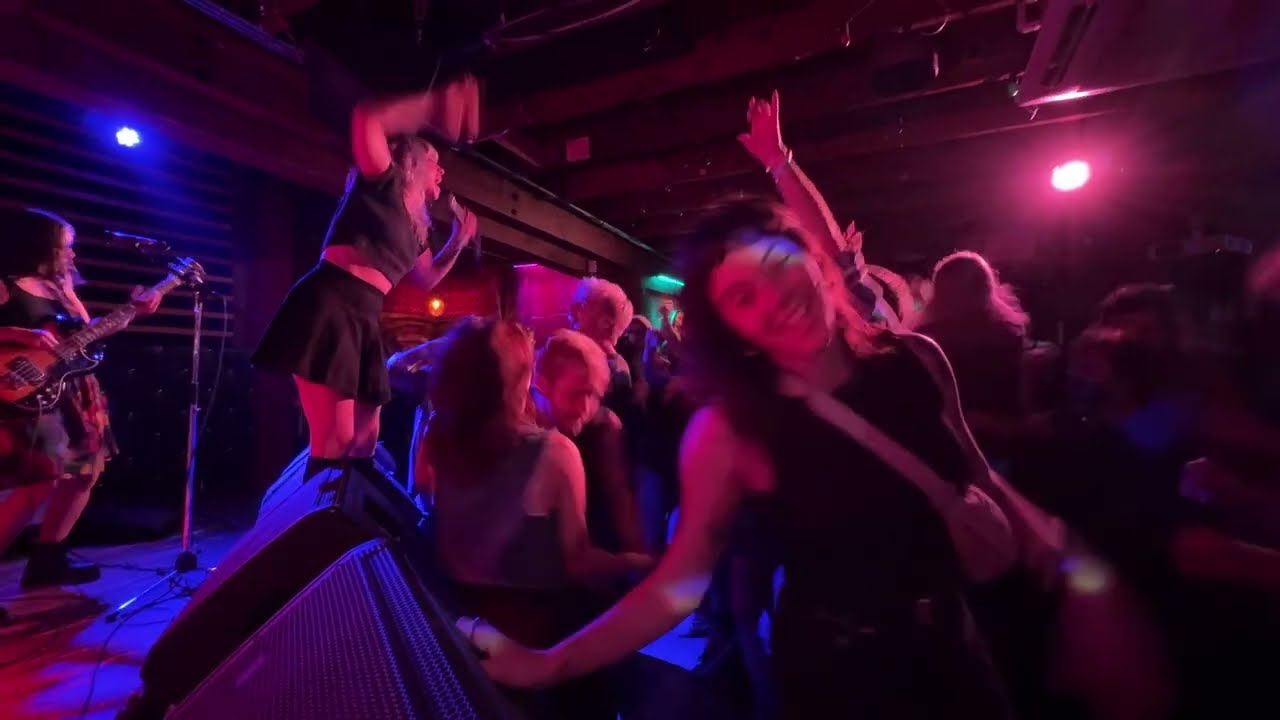 Marina Fages - Live at Freakout 24