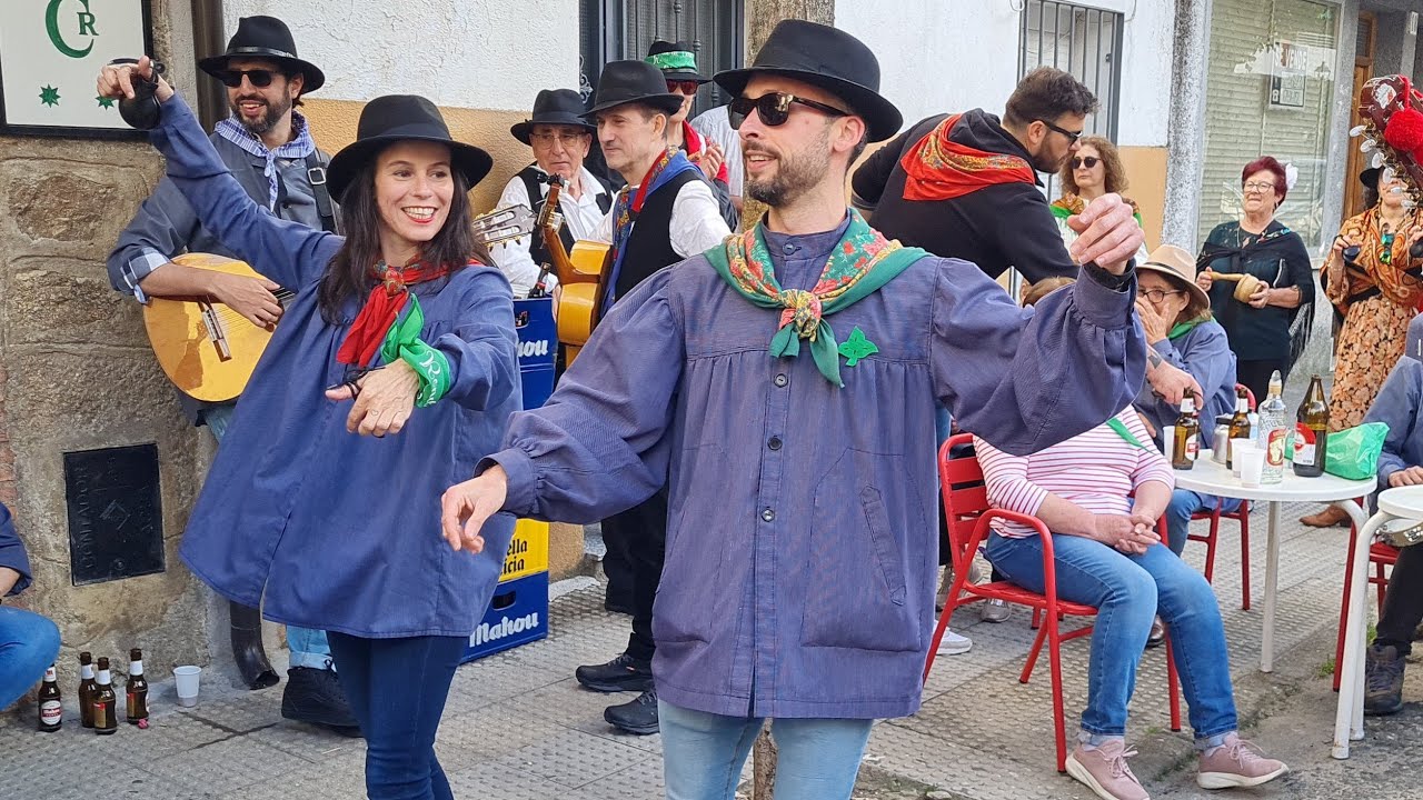 II Encuentro de Rondas en Aldeanueva de La Vera 2023. Bailando 💃 Isabela y Alberto🕺