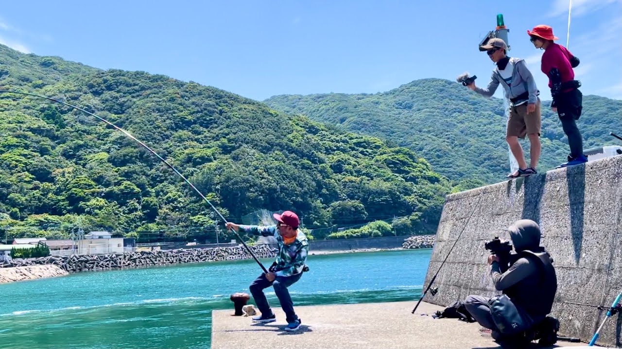 秦拓馬さんに釣れた鯖を渡した結果…。
