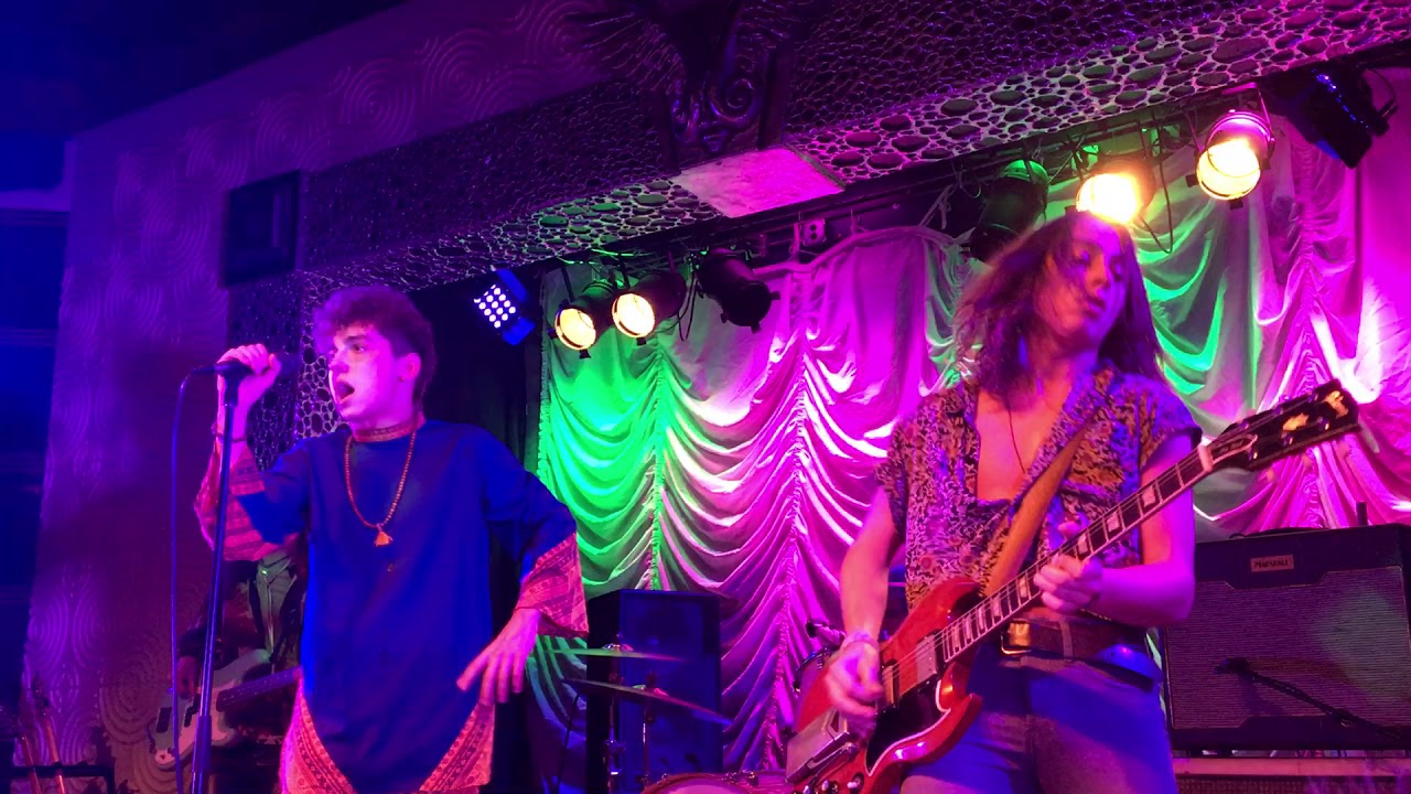 Greta Van Fleet - Edge of Darkness live 2017
