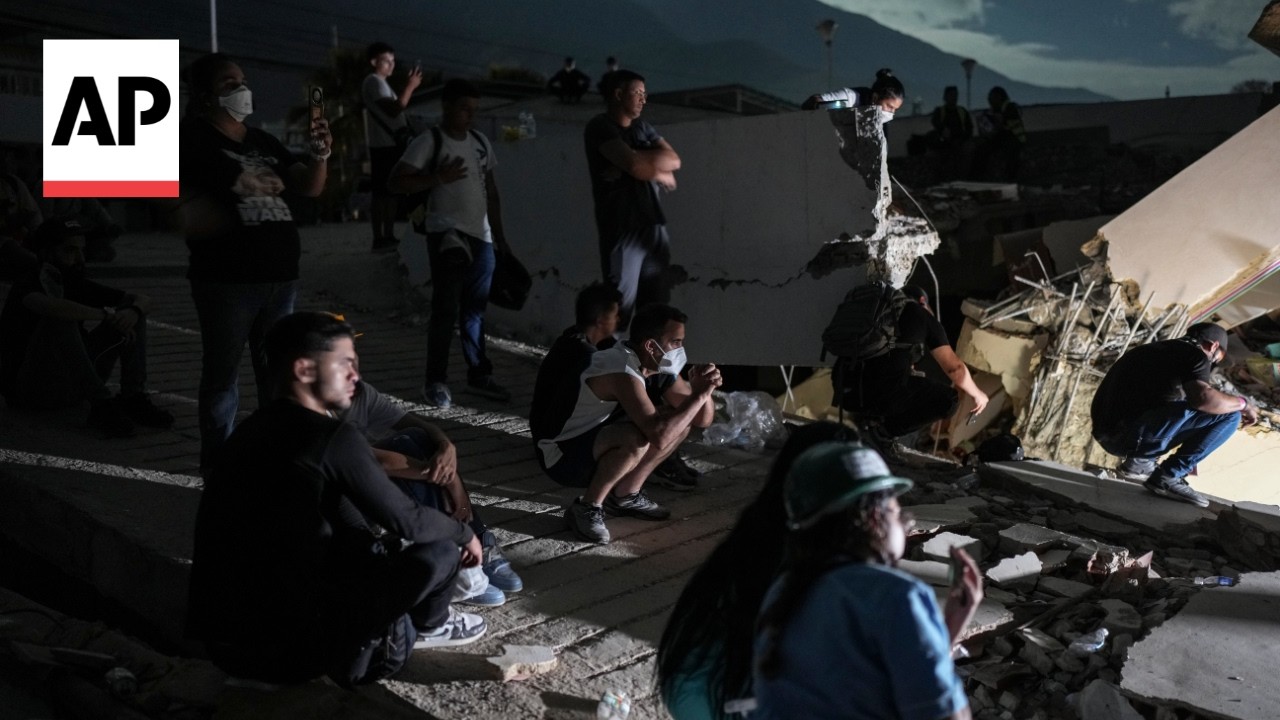 Relatives yell for their family members as search continues after Venezuela earthquakes