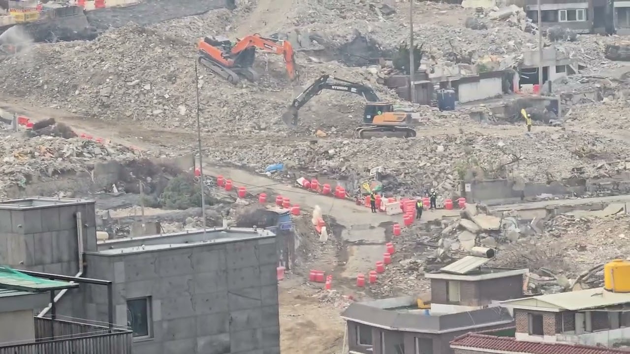 3월16일ㆍ한남3구역철거영상82   ᆢ영상 우측 아래쪽 집중공략중이네요
