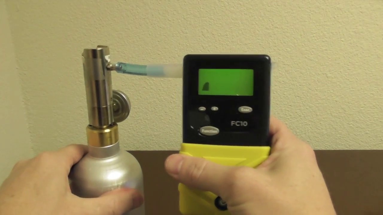 Dry Gas Calibration Check of an FC Series Breathalyer - Spanish Language