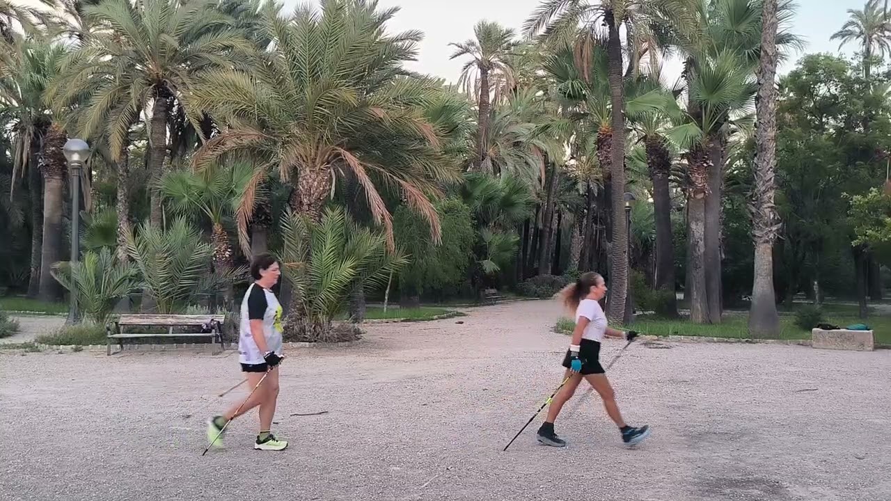 Revisión técnica de Marcha Nórdica en los Entrenamientos de Elche Río, noviembre 2025