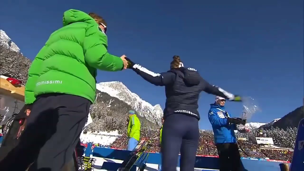 Dorothea Wierer ass. Biathlon ass. Доротея Вирер попа. Попы биатлонисток