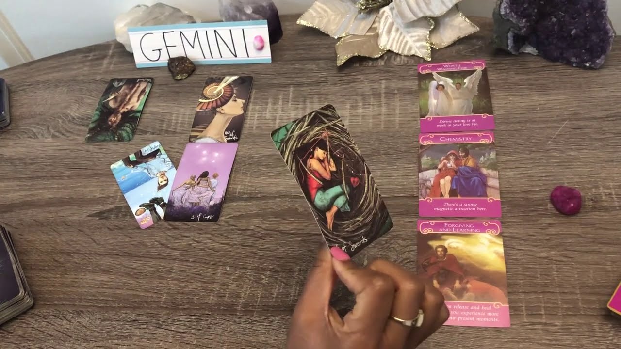 GEMINI! ♊️ TOUGH TIMES❗️🕸️ PAST PERSON IS WORKING TO FACE FEARS! 🦇 🌟  WANTS YOU TO WAIT ON THEM! ❤️