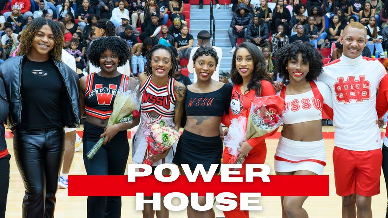 Season 3. Episode 19: Senior Night