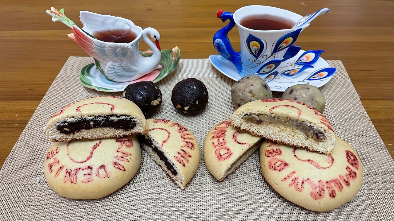 Tong Tjiu Pia | Traditional Mooncake (English & Indonesian)