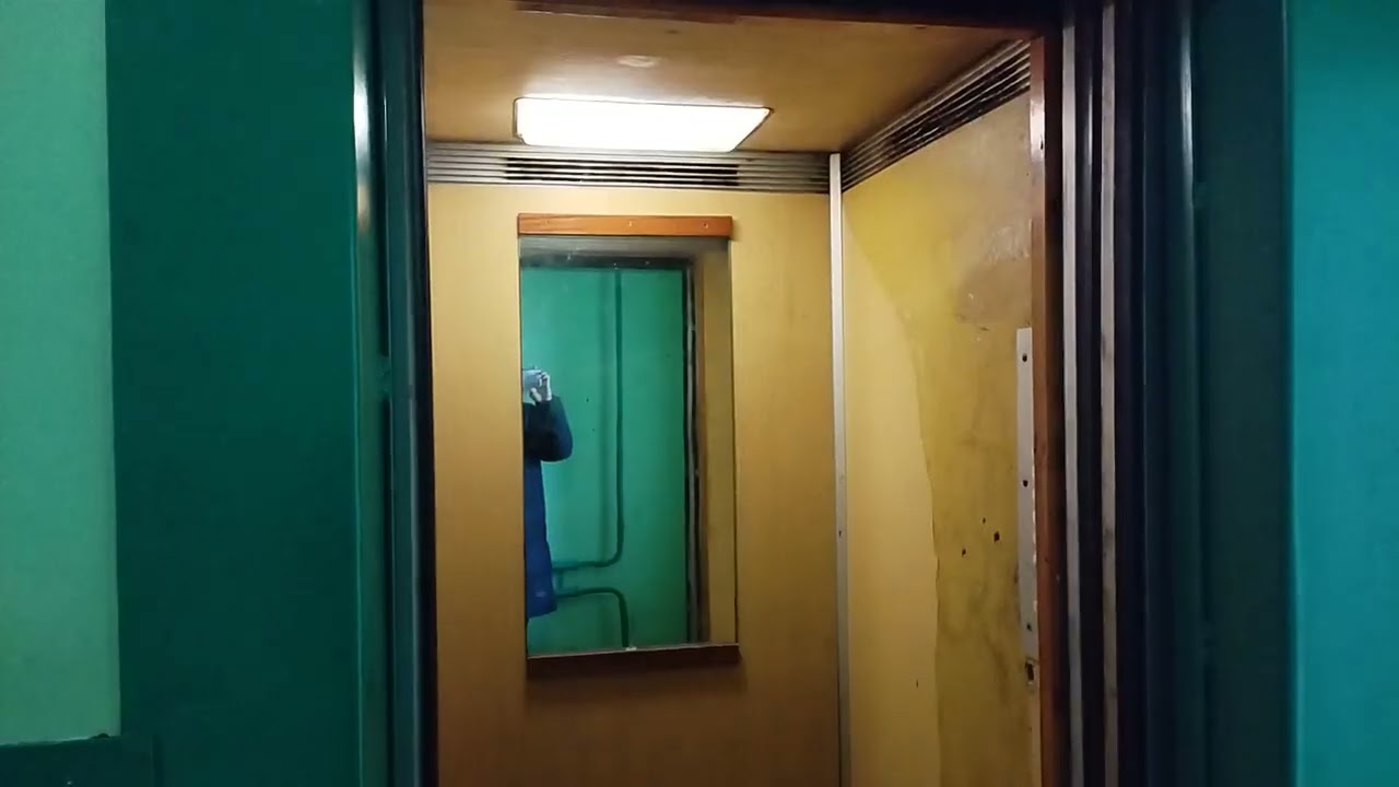 Смоленск! Лифты в П-68 с лифтами КМЗ-(1992/1996 г) 400-630 кг, 1 м/с + обзор однокомнатной квартиры!