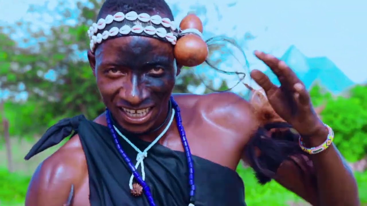 Siasa - Nabhakinde Zeze (Official Video)