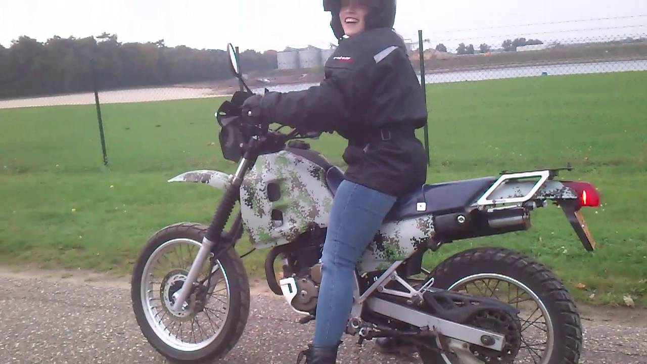 Honda nx 250 dominator first lesson :)