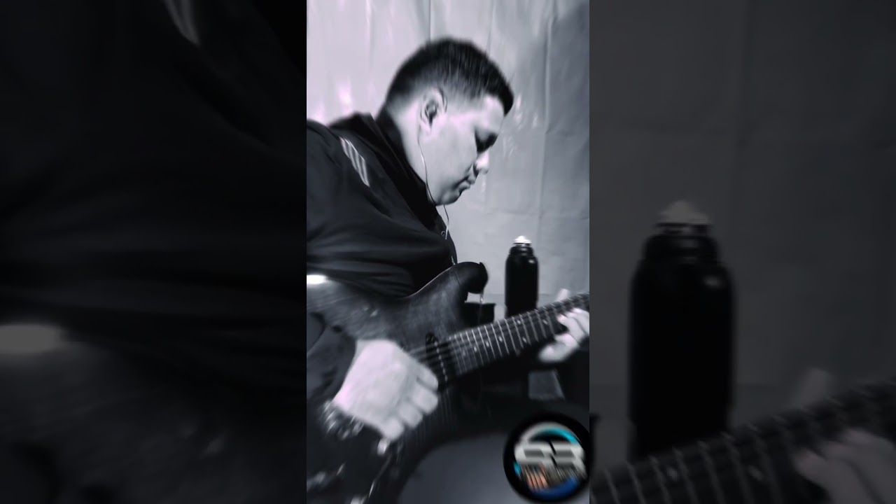 Seba González, Enganchado punteos de guitarra.