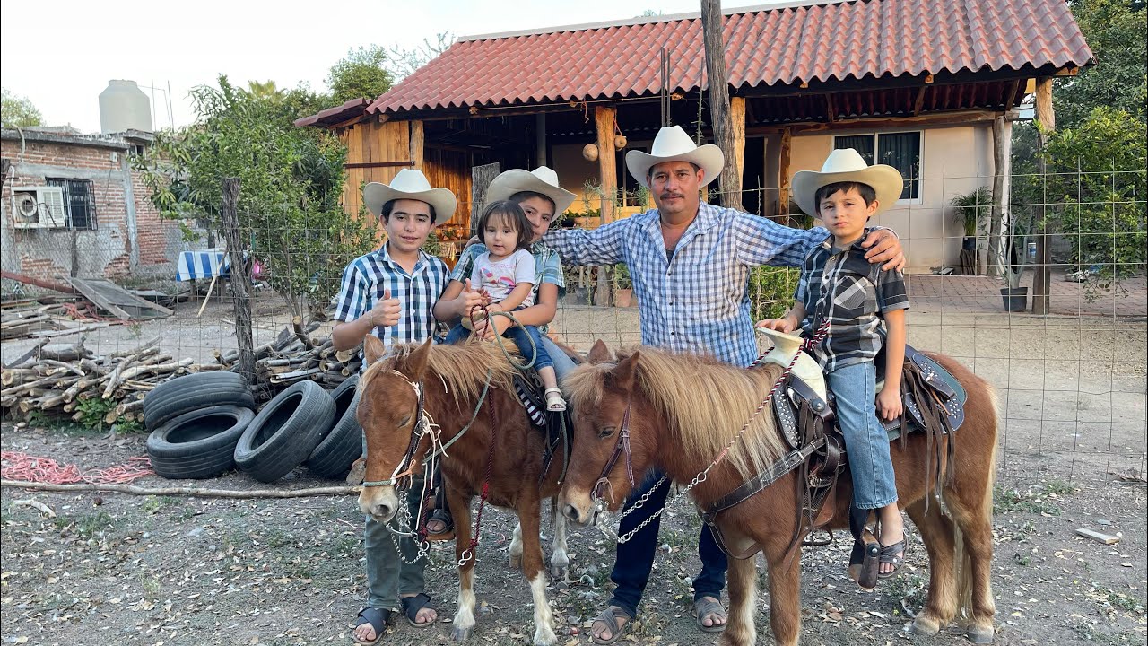 NOS LLEGÓ LA NAVIDAD GRACIAS A TI Y A TU APOYO