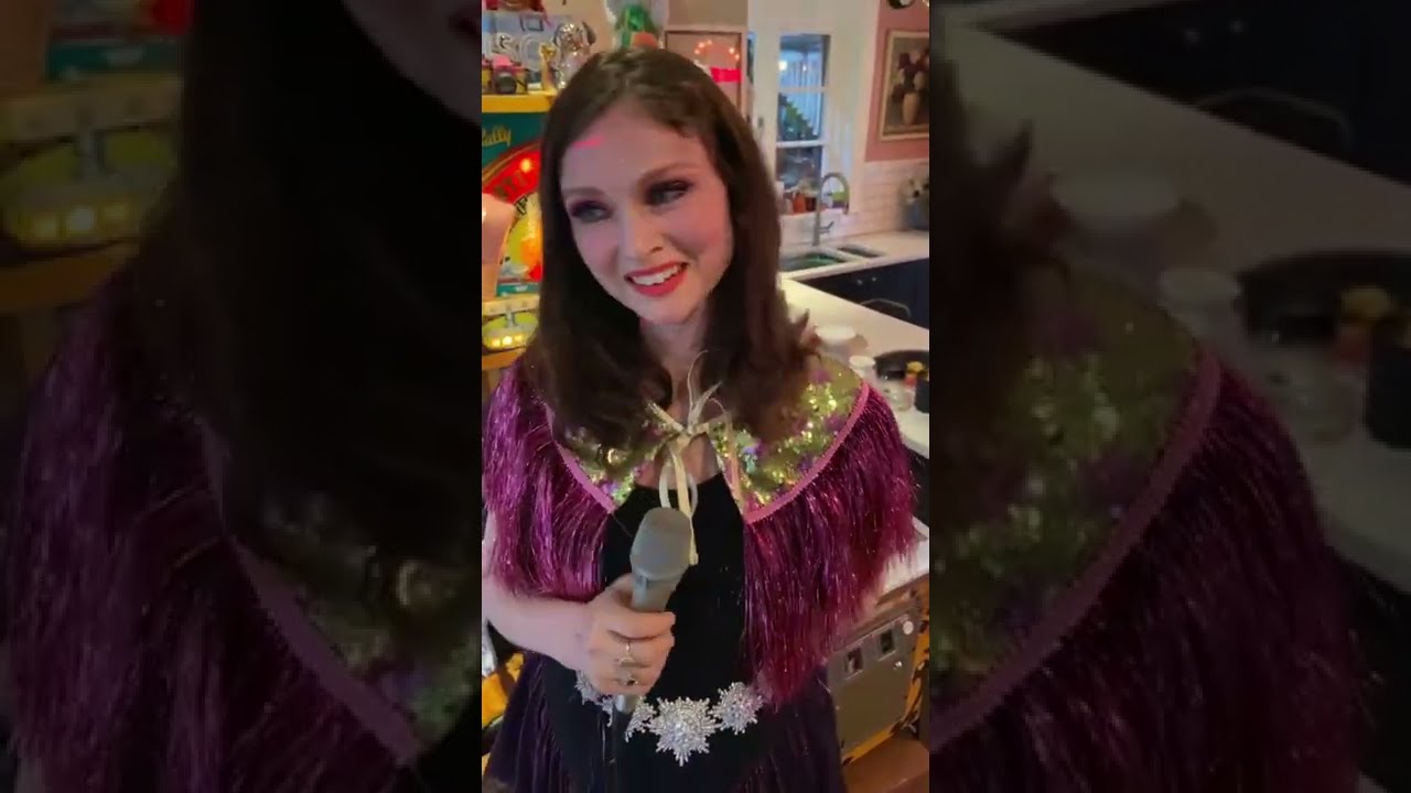 Sophie Ellis-Bextor - Young Blood (Live on Instagram, 9/4/21)