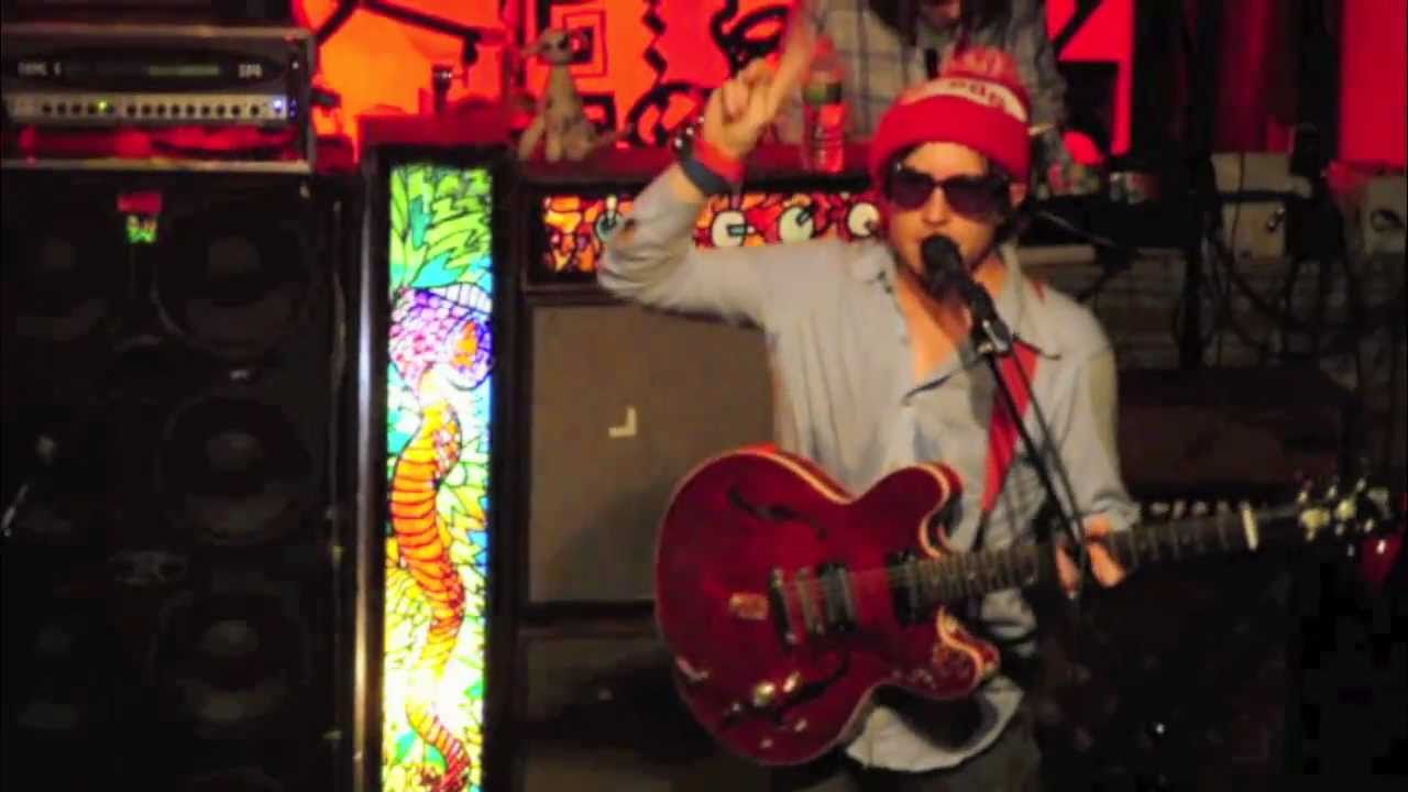 Dr. Dog - Easy Beat Medley