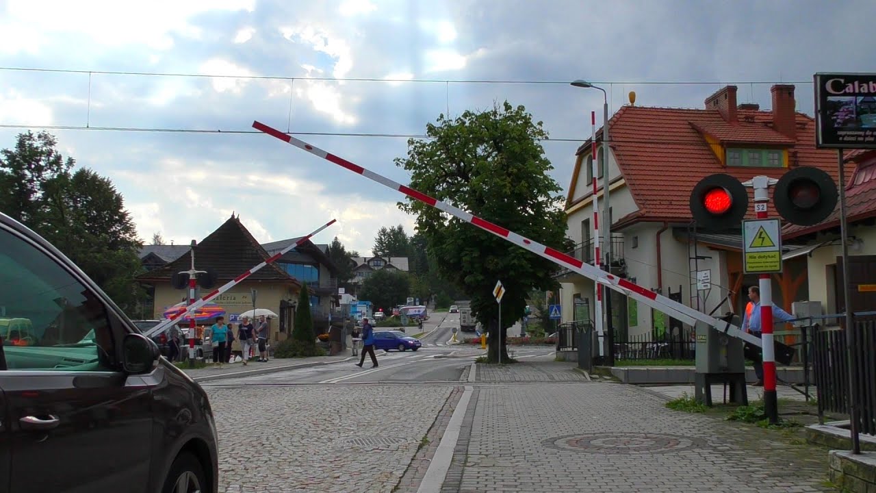 Przejazd kolejowy, Rabka-Zdrój ul. Orkana | Polish railroad crossing
