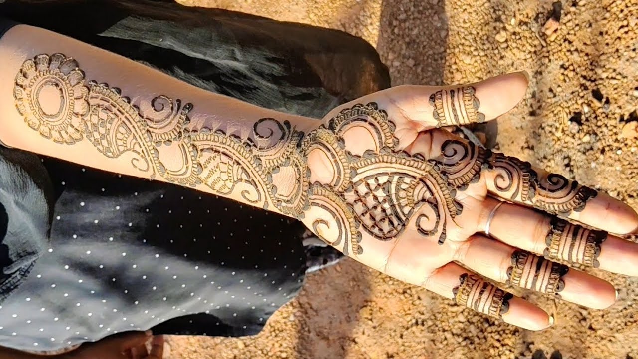 Mehandi design 🌷✨ #mehndi #henna #mehandidesigns #simplemehndidesign 