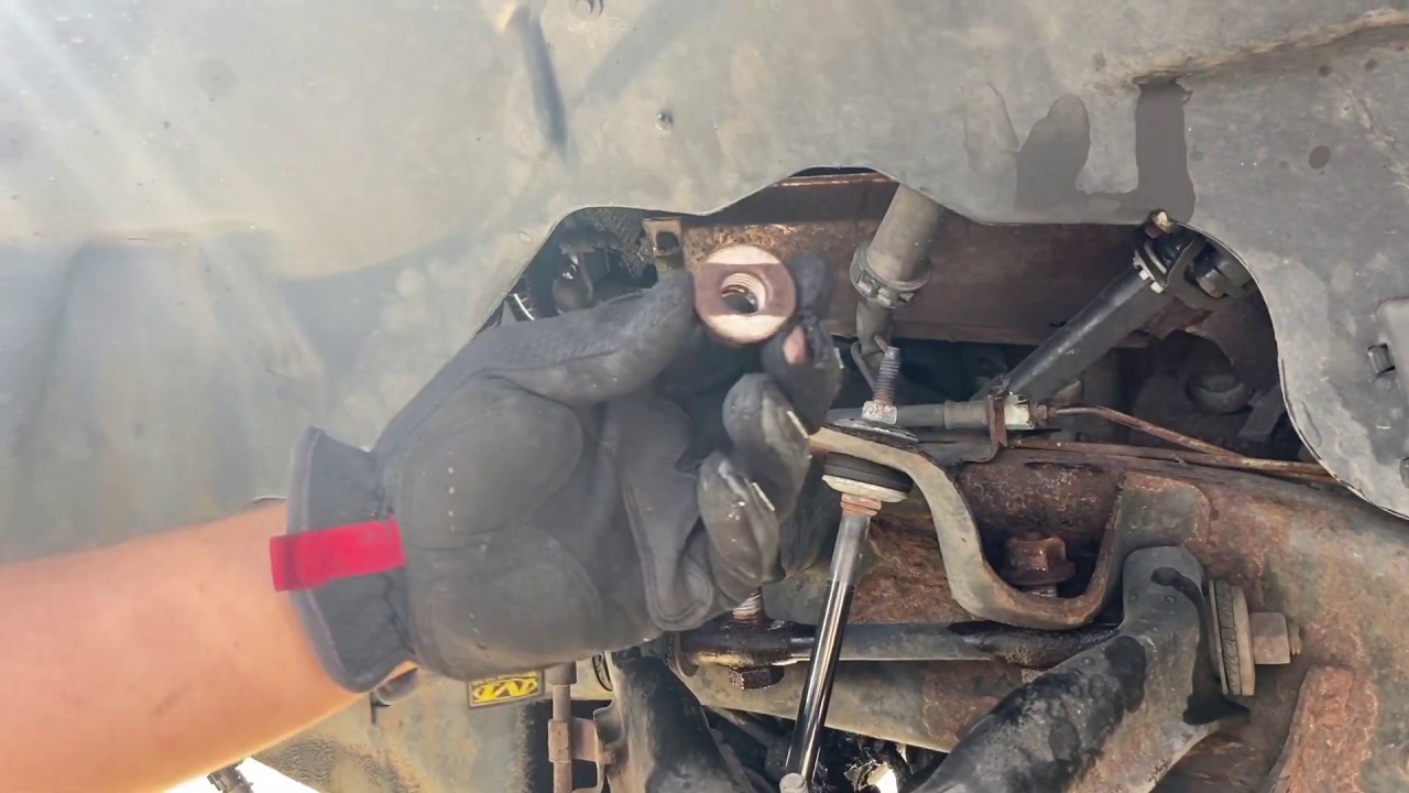 Замена верхнего рычага подвески Dodge Dakota/Durango 2000-2004 4x4