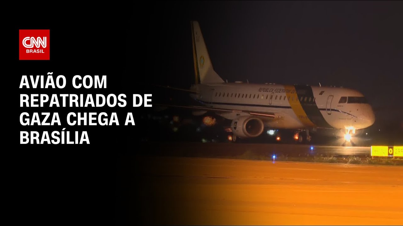 Avião com repatriados de Gaza chega a Brasília | CNN BRASIL