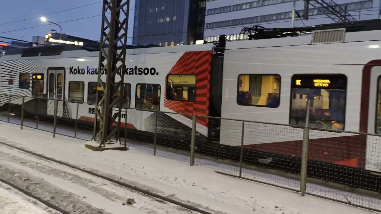 Sm5 42 (REBL360 Mainos Flirt) Käpylässä