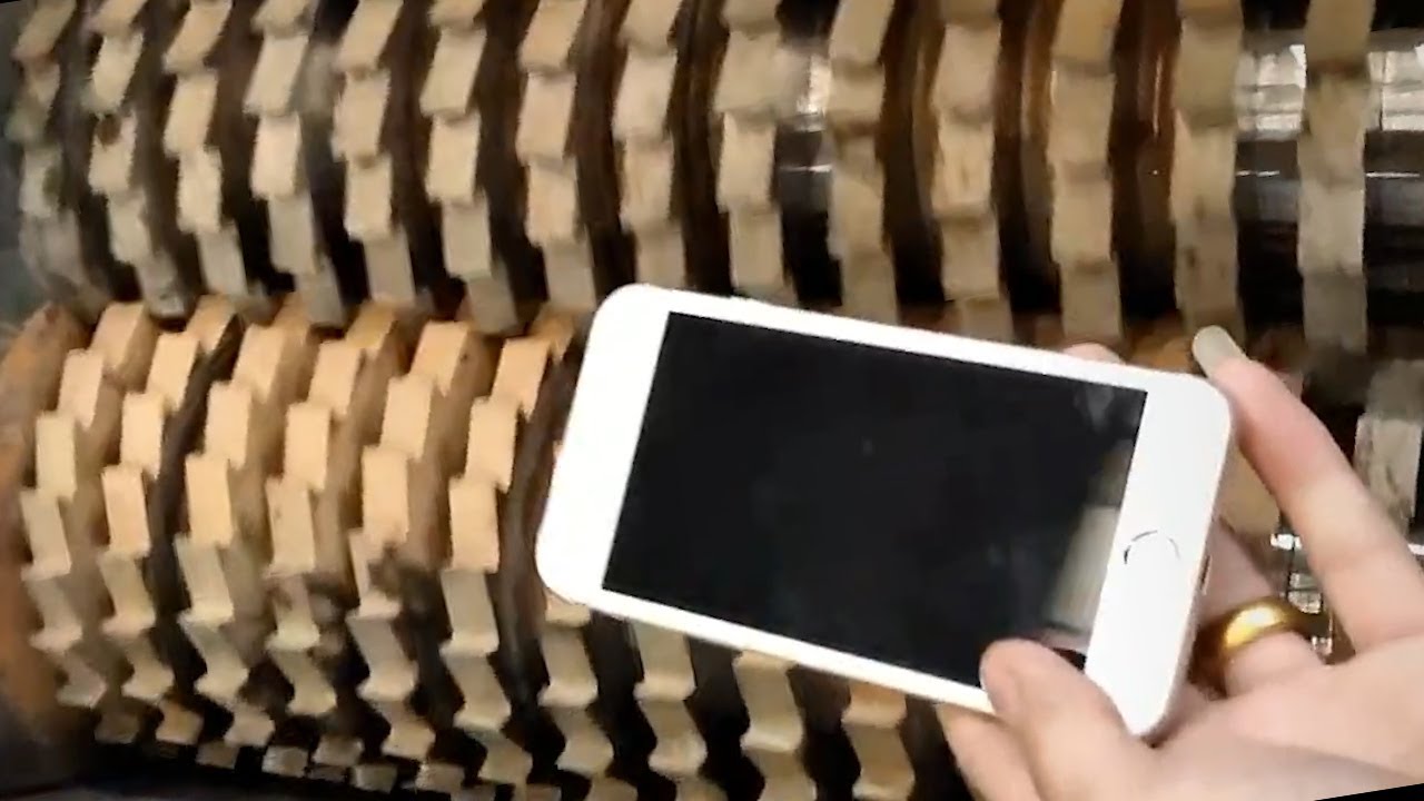 Измельчение хрустящих и мягких вещей дробилкой！Брось iphone в мощную дробилку！Что случится?