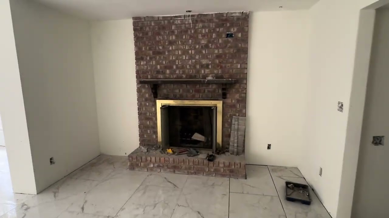 Single family/duplex potential fix and flip; Dunwoody area asking $799.9k
