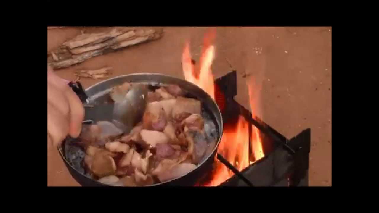 Family Camp Cooking with the Firebox Stove in Utah's Beautiful Red Rock Landscape.