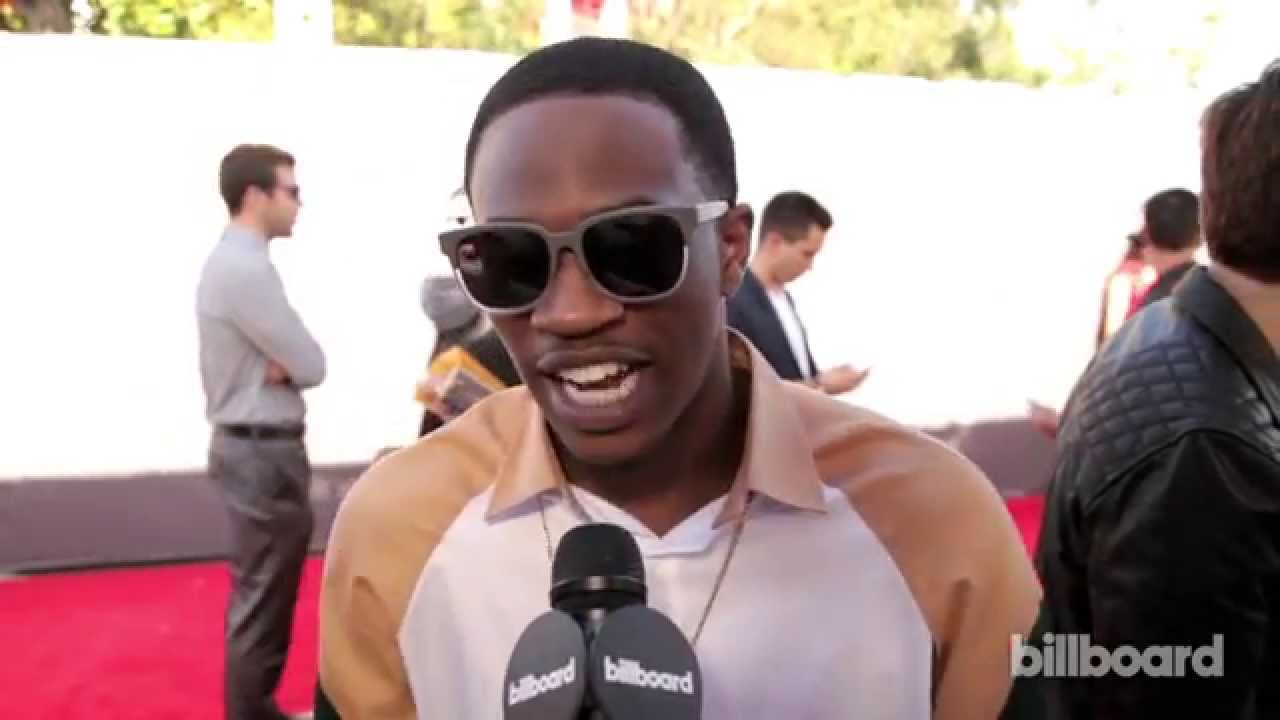 Malcolm Kelley on the MTV VMAs Red Carpet 2014