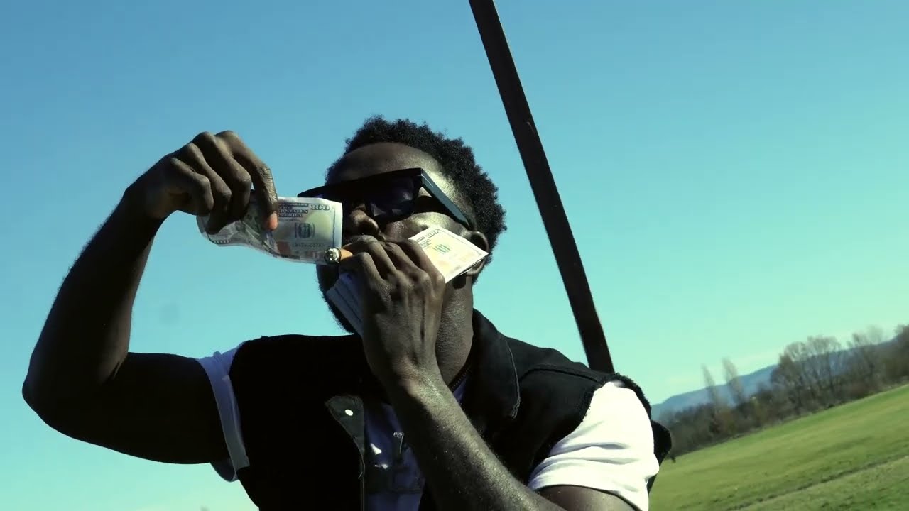 Elunico Socio - Money D Call (Performing Video)