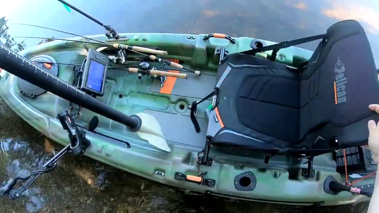 Moira River Kayak Bass Fishing with Musky Surprise: Pelican Catch 120 and Garmin Panoptix