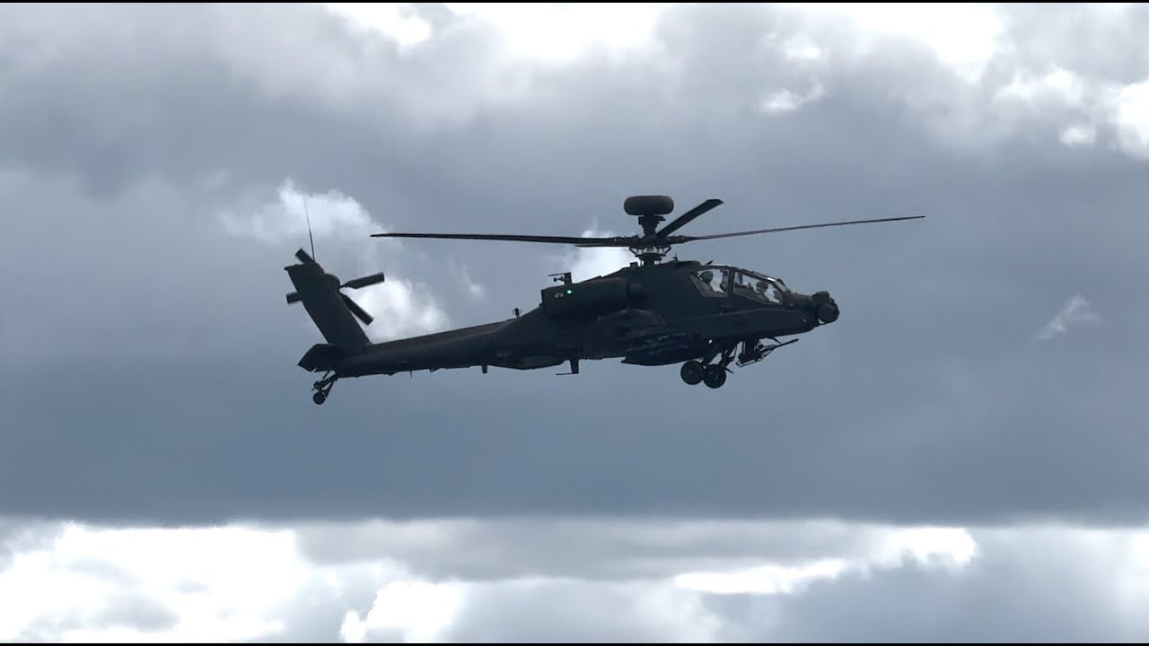 Cosford 2025 Friday Arrivals & F16 Display
