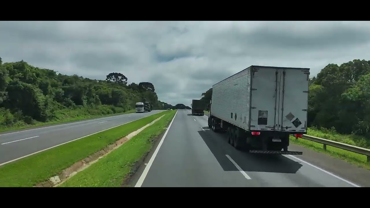 Lindas paisagens no interior do Paraná. Ponta grossa sentido São Paulo. 