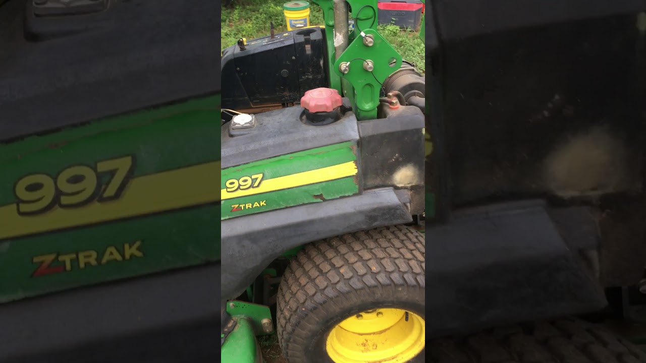 CHECK OUT THIS MONSTER.......JOHN DEERE 997 Z TRAK DIESEL ZERO TURN MOWER