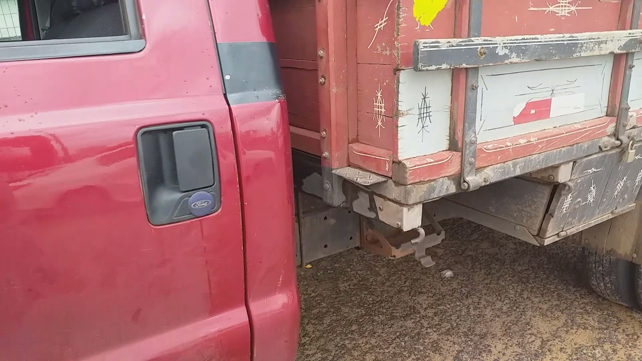 F4000 Rodas sem câmara 8 furos...(Deixem seu like e a cidade de onde vocês estão assistindo)