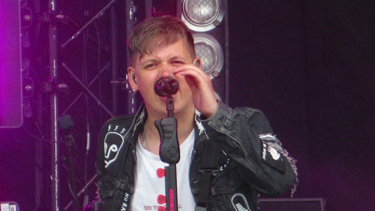 Hot Milk live @ Download Pilot Festival 18/06/2021