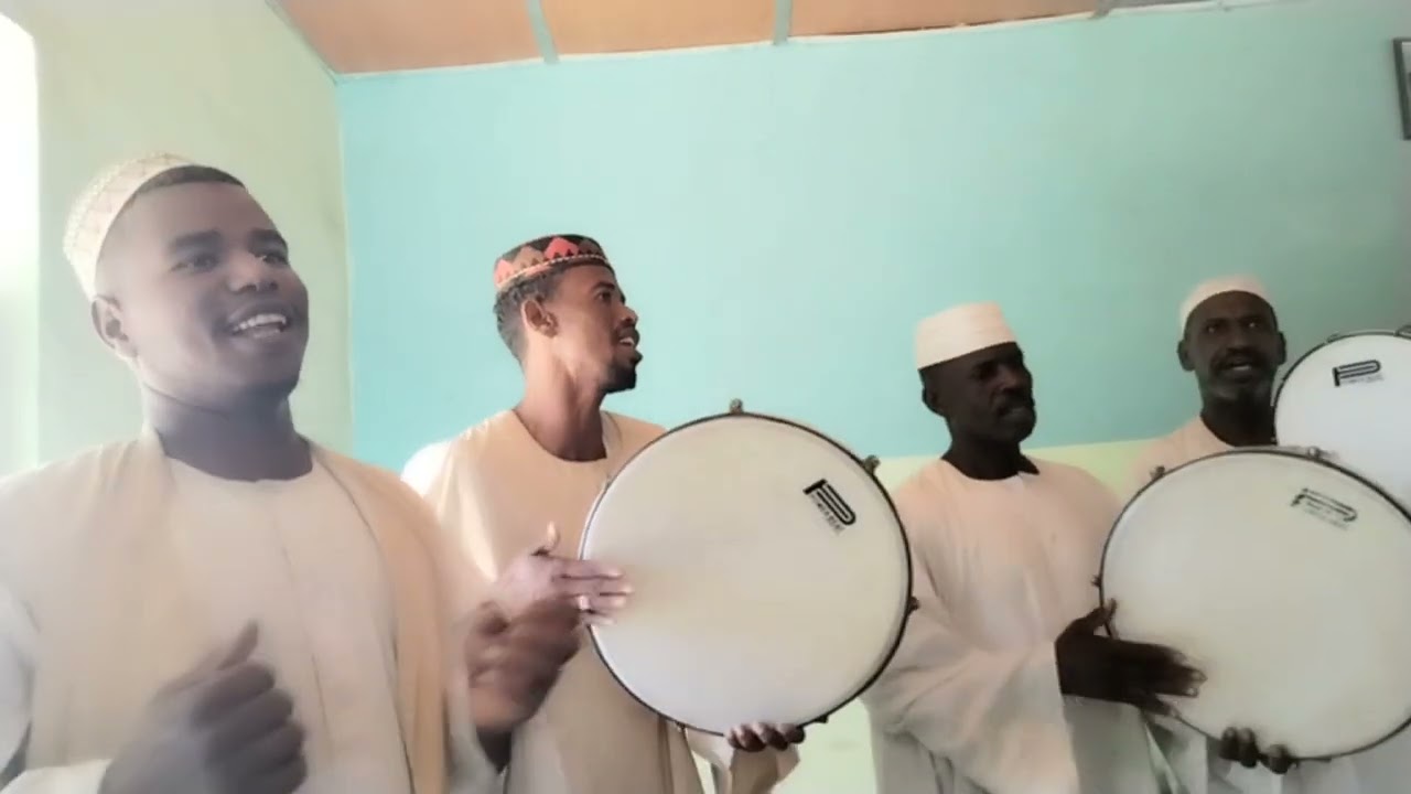 اولاد الشريف يوسف الهندي  قصيده ابو النور  ادا عبد السلام يوسف بحضور الشريف على الشيف الصديق