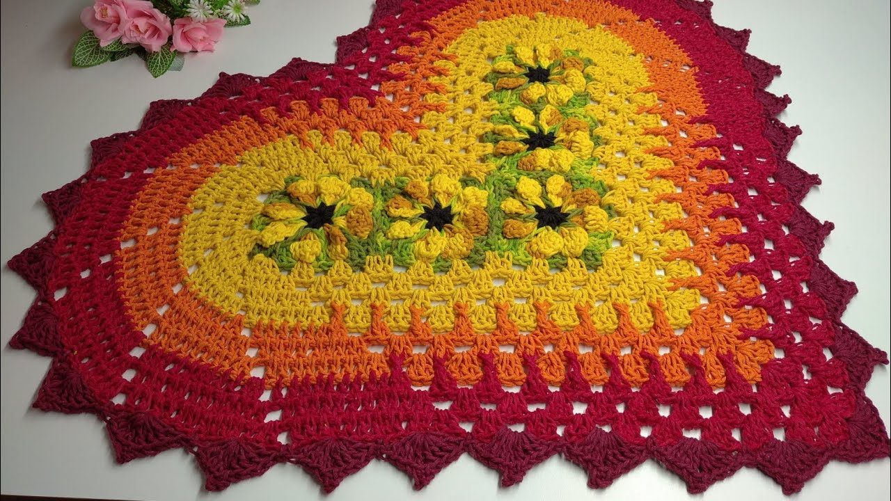 Tapete de coração Lúcia de base squares com a flor catavento em Relevos