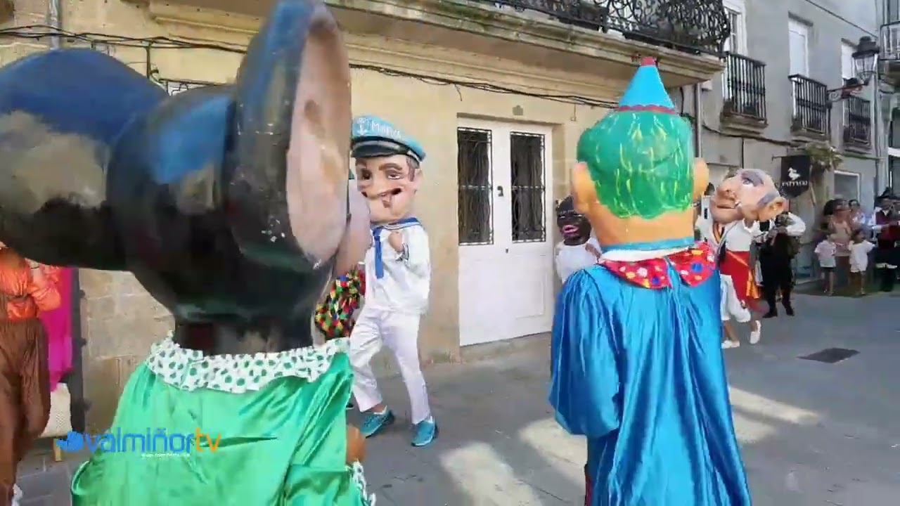VALMIÑORTV - Los Gigantes y Cabezudos vuelven a las calles de Baiona