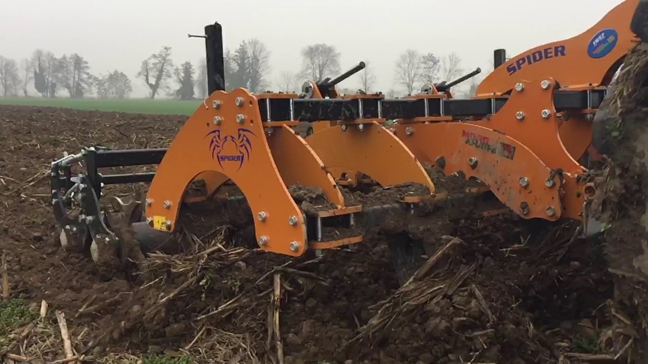 MORO Aratri - SPIDER 7 M - Slow Motion