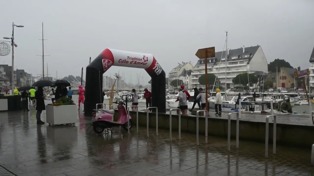 21  Décembre  2025   Courses des Pères Noel  Le Pouliguen 44