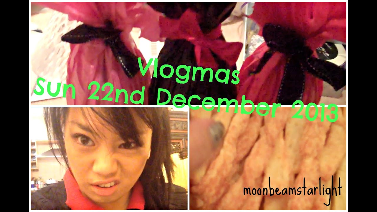 Vlogmas ~ How to: Cheese twists & Wrapping bottles Day H *moonbeamstarlight*