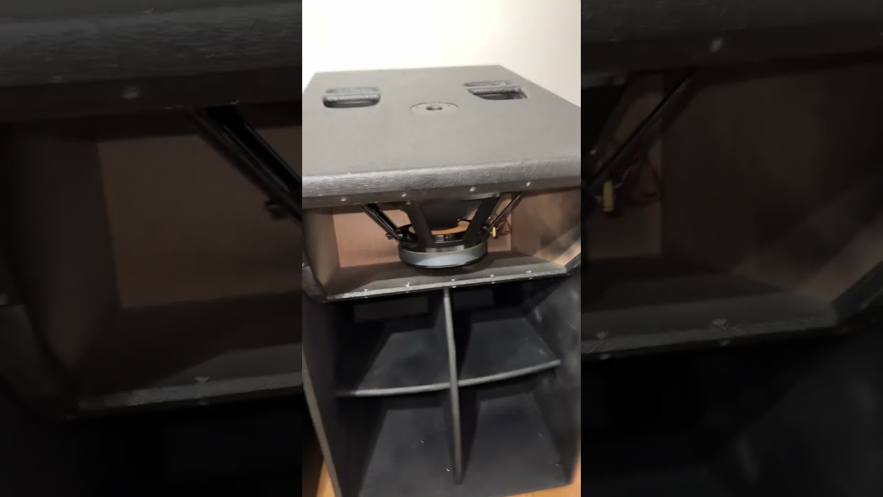 Inside cerwin vega el36dp  powered subwoofer