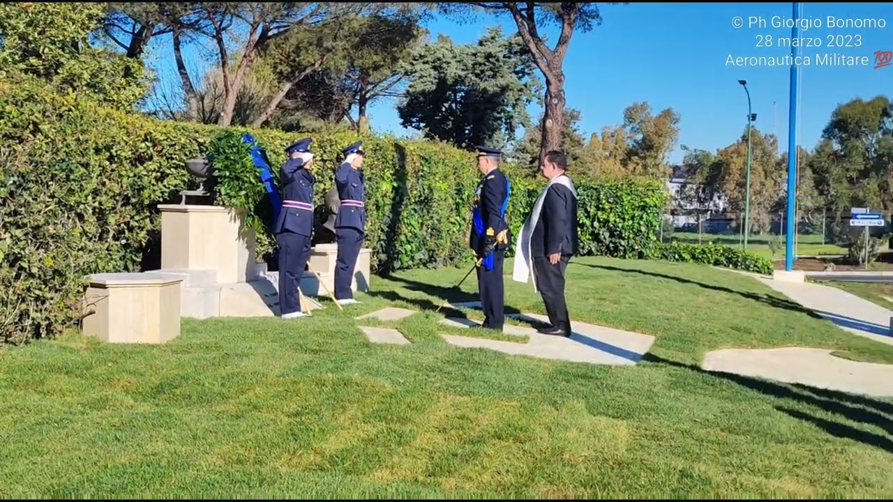 Alzabandiera per il Centenario dell'Aeronautica Militare