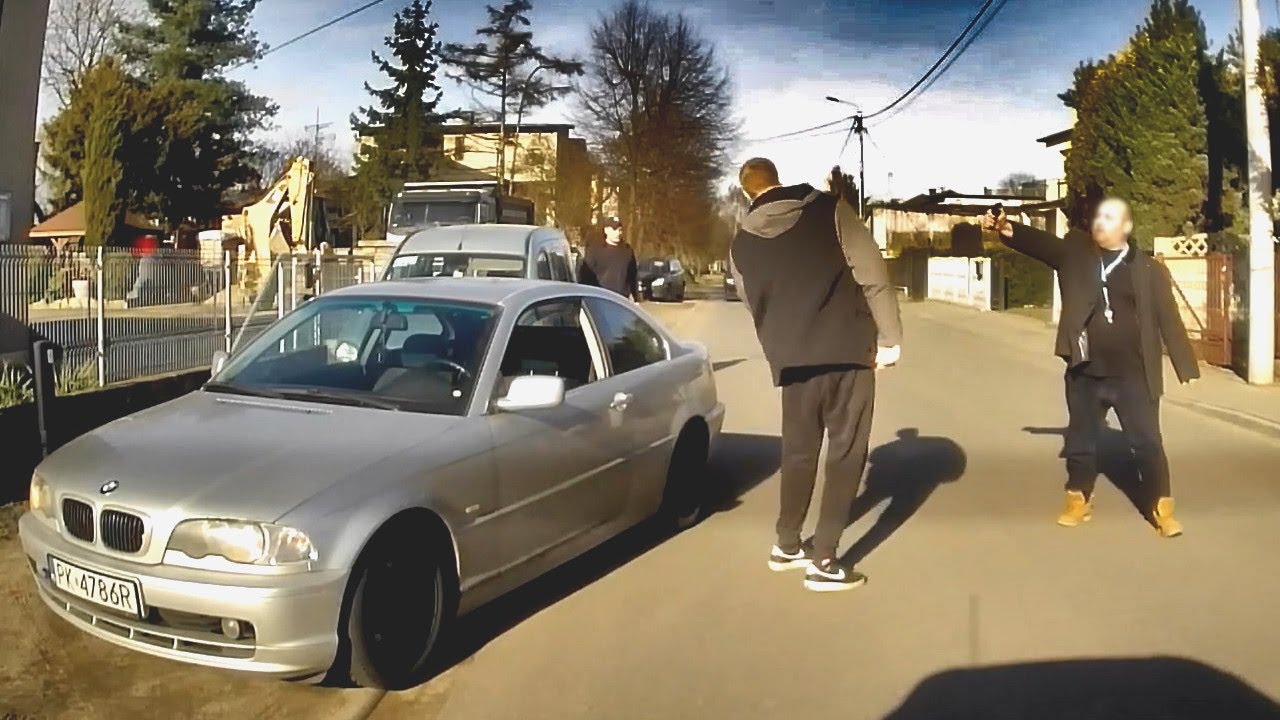 Kierowca BMW stanął w obronie swojego kolegi.