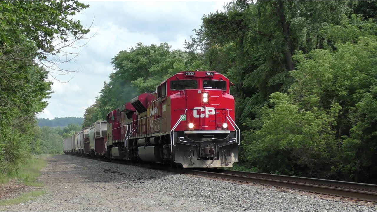 CP SD70ACU Leads NS 14M thru New Castle - 7/24/2022