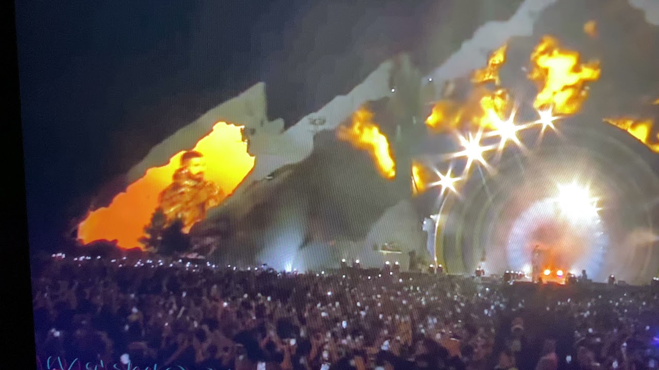 Travis Scott Astroworld  Demon Jumping in the crowd pt2