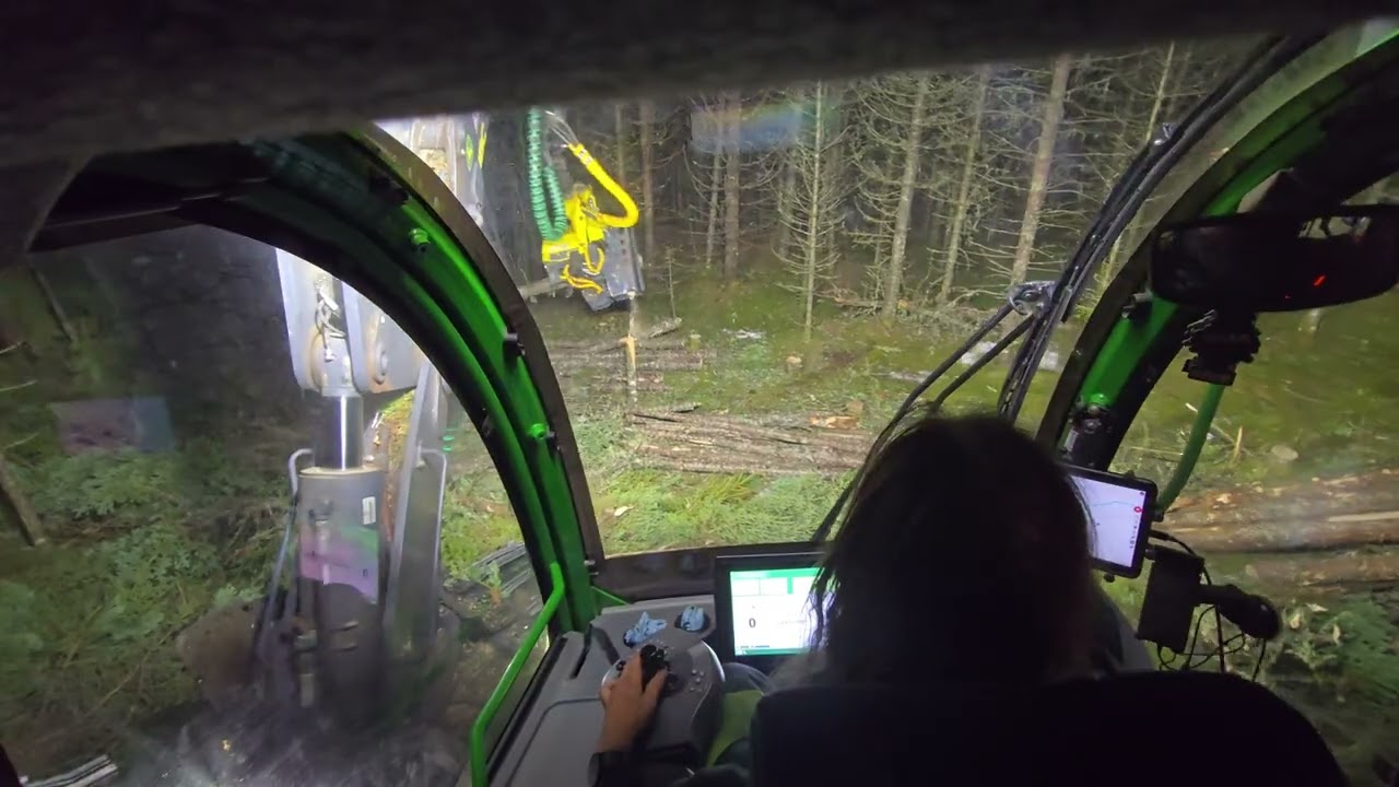 Hakkuuta Kanadassa John Deere 1170G H423