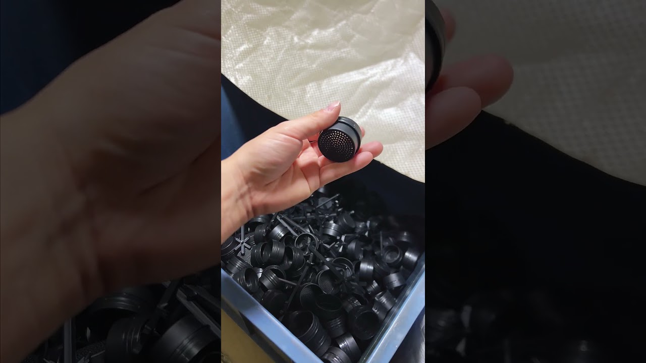How Do Hair Fiber Bottles Get Their Perfect Finish? 🌿🤔 