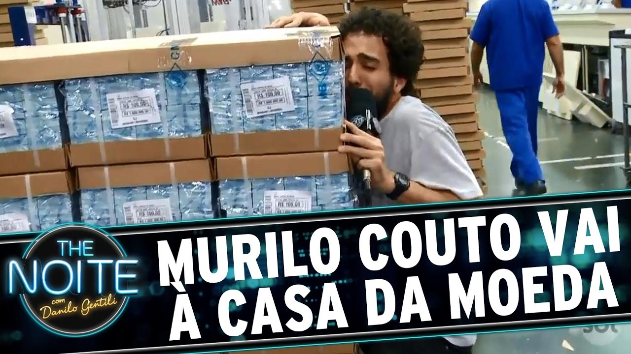 Murilo Couto vira Otávio Mesquita e vai à Casa da Moeda | The Noite (19/12/16)