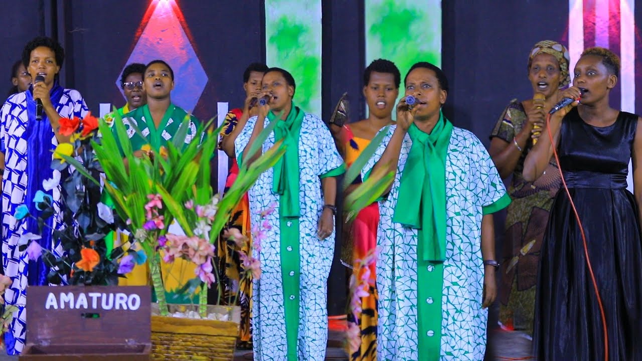 INDIRIMBO ZAMAKORARI ZUZUYE UMWUKA ZIWACU MUR GAKONDO
